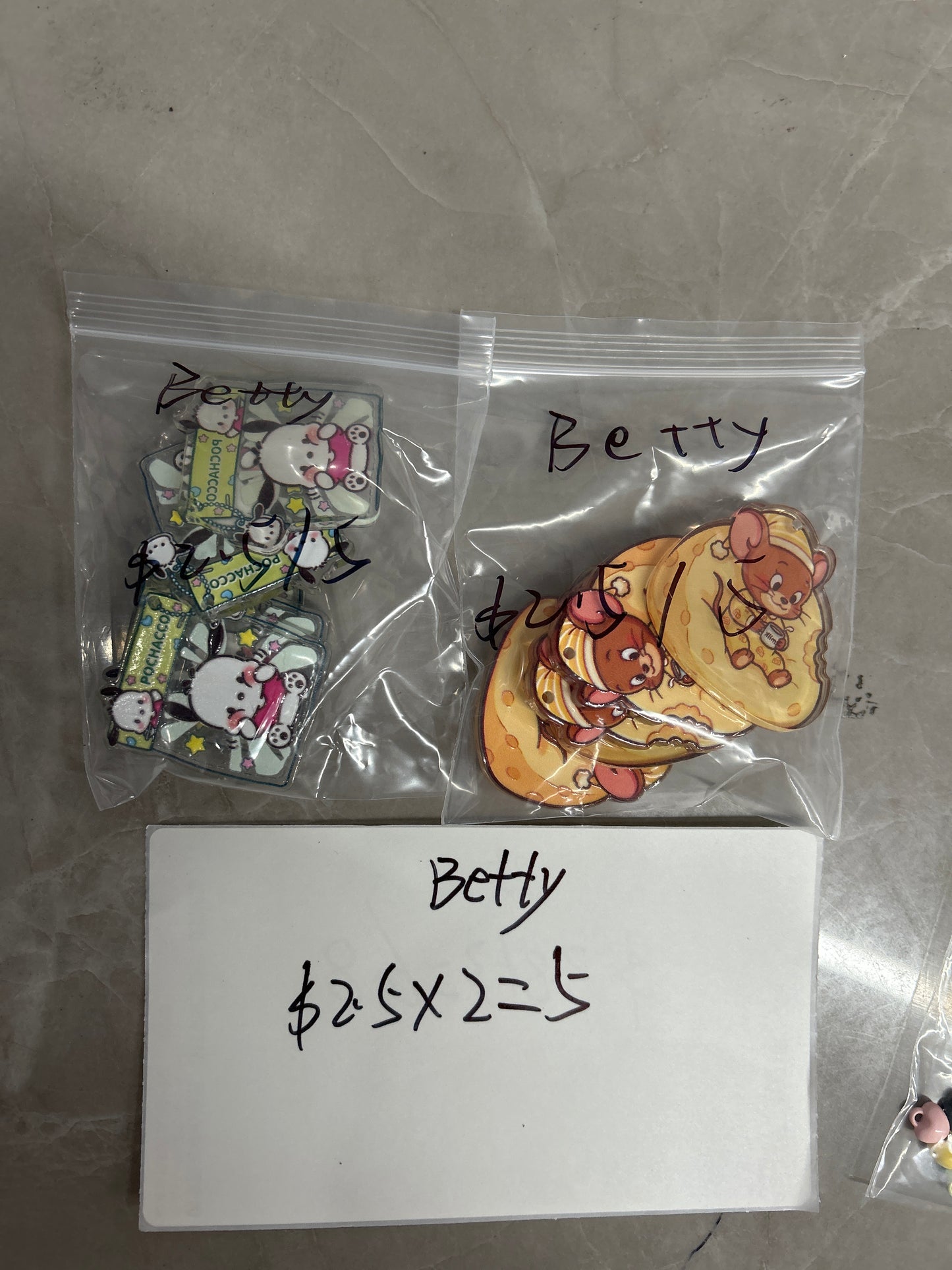 Betty（433dp）