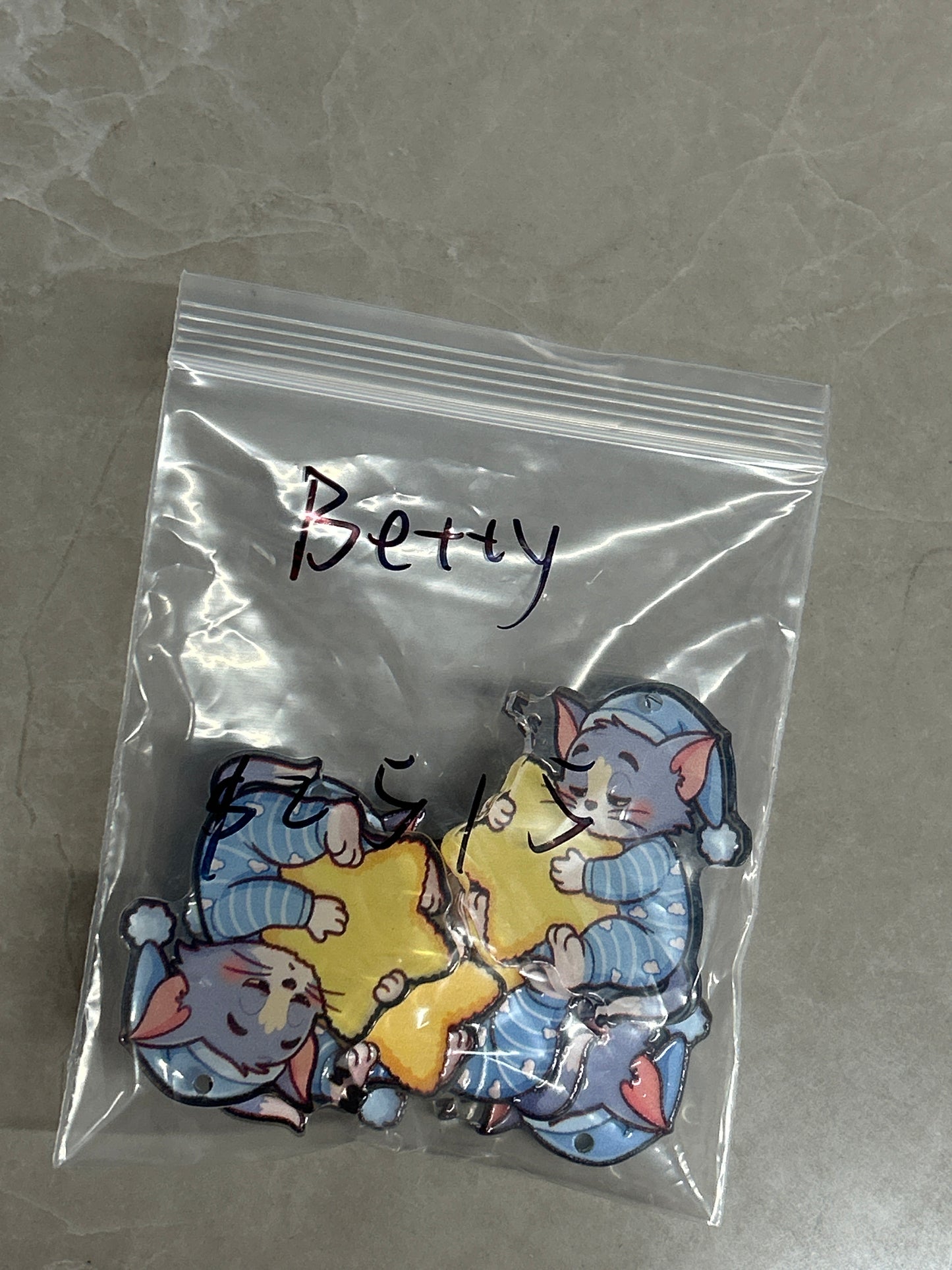 Betty（433dp）